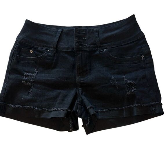 Wannabettabutt? By YMI Black Mid rise Jean shorts. Ladies size 7/28 - Picture 1 of 10
